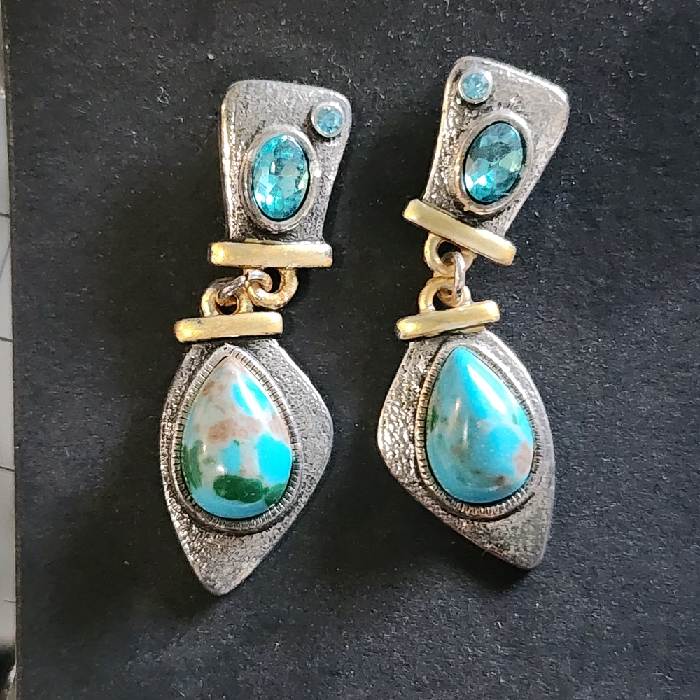 Elegant Gold and White Earrings